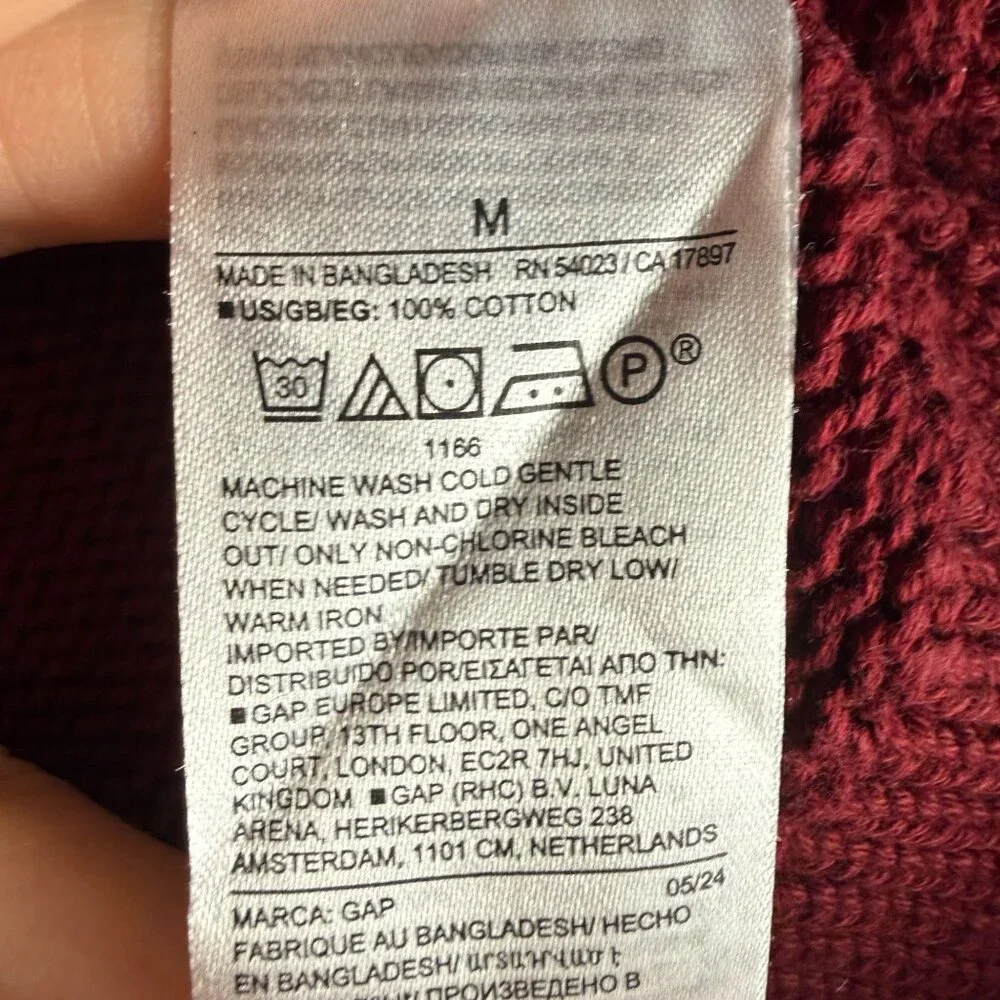 GAP Women's Burgundy Crewneck Sweater - Picture 7 of 8